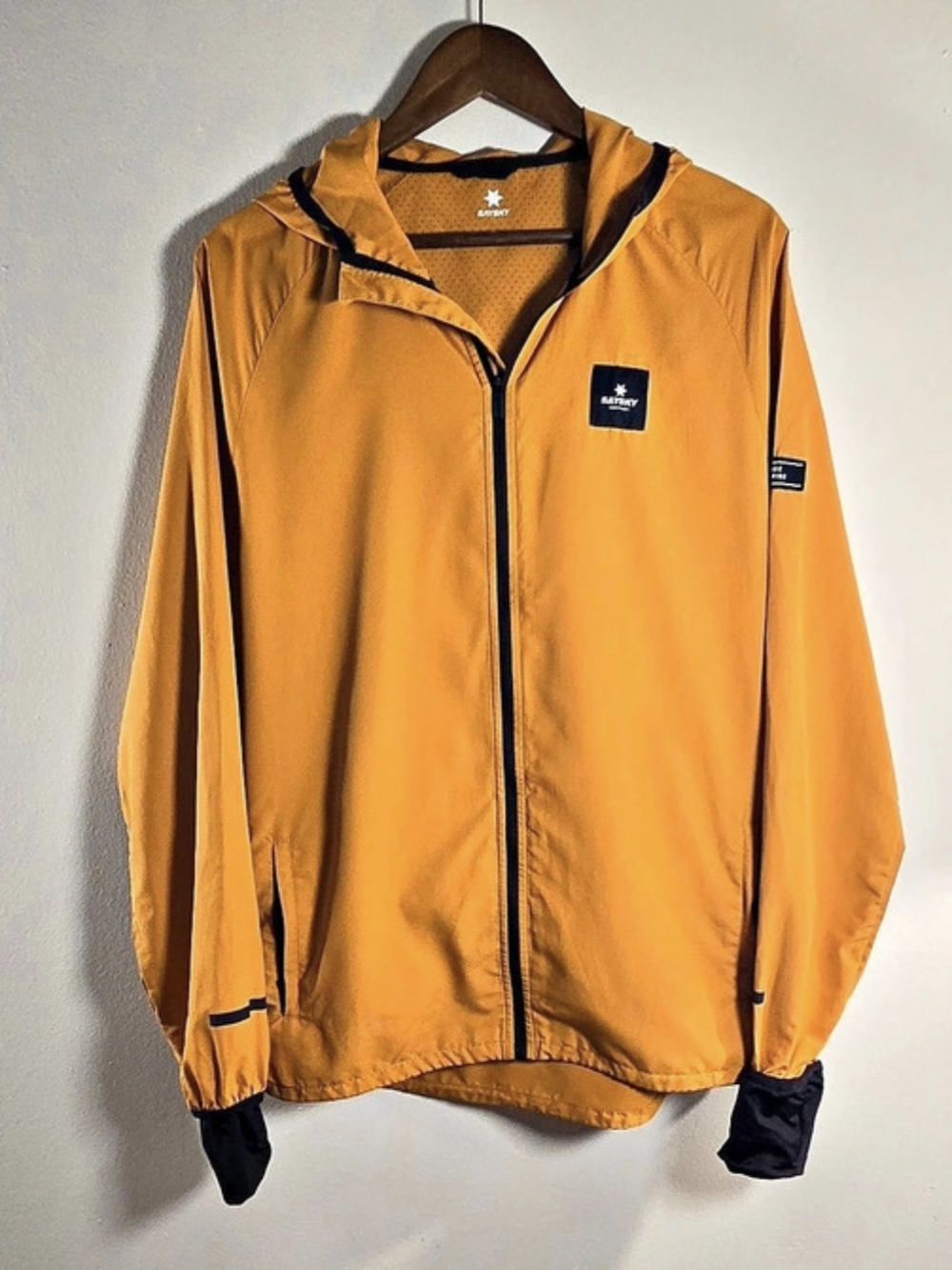 Saysky Copenhagen Worldwide Running Tribe Pace Wind Jacket Yellow Orange XL